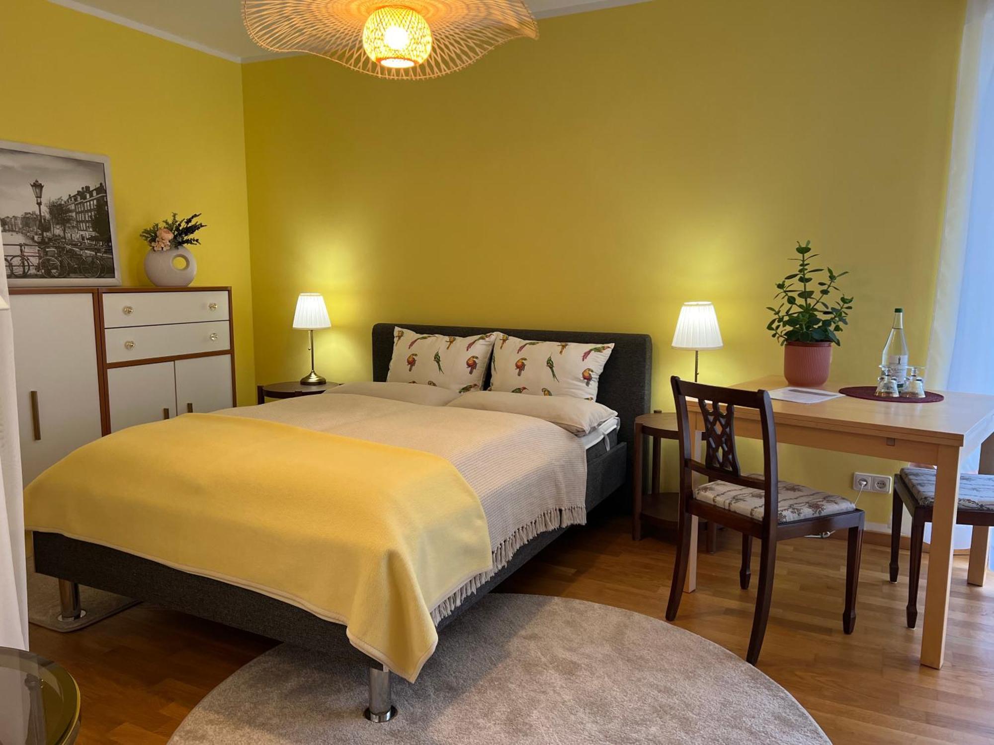 Privatunterkunft Kleiner Balkon In Muenchen West Extérieur photo